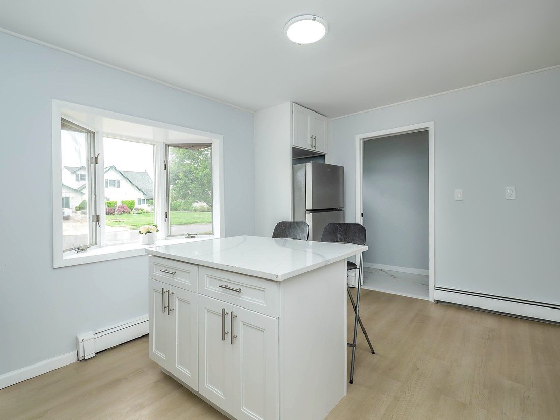 House in Levittown, New York, United States 5 - 18062424