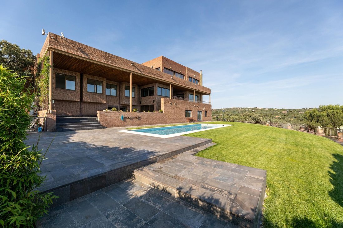 Villa in Galapagar, Comunidad de Madrid, Spain 1 - 18036782