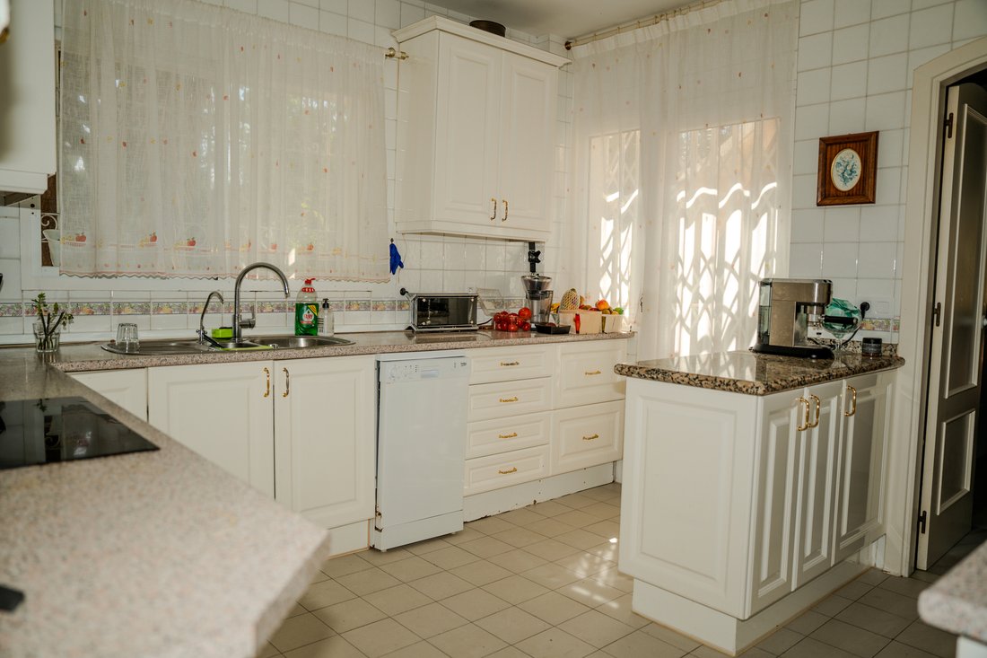 Villa in Elviria-Cabopino, Marbella, Spain 5 - 17752899