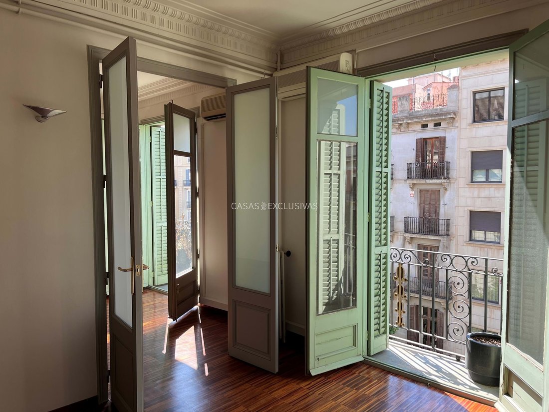 Apartment in Eixample, Barcelona, Spain 2 - 17931648