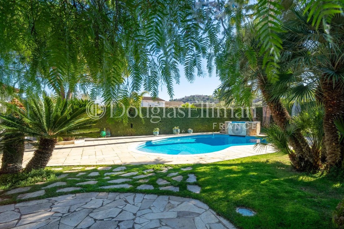 Villa in Mougins, Provence-Alpes-Côte d'Azur, France 3 - 15121687
