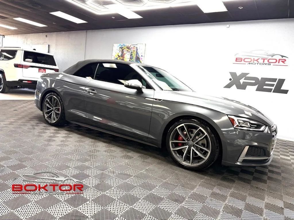 Cabriolet in Las Vegas, NV, United States 1 - 18064990