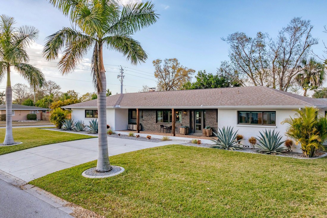 Sarasota, Florida, United States 3 - 18062247