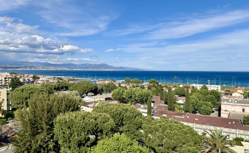 Apartment in La Fontonne, Antibes, France 1