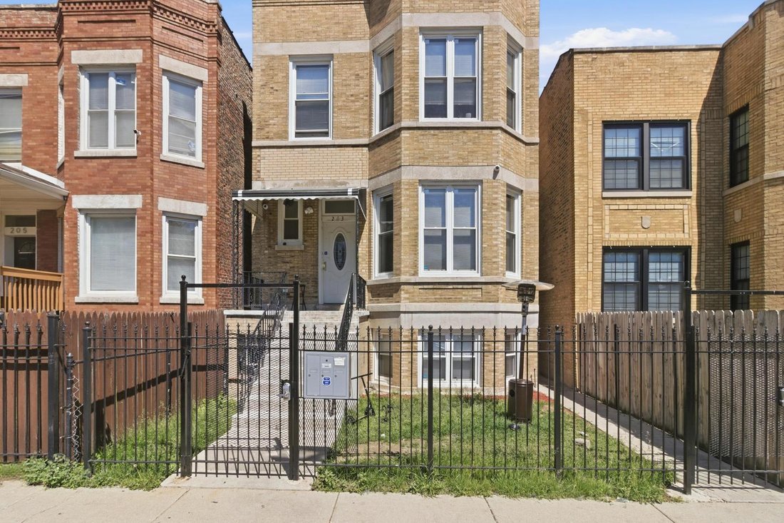Chicago, Illinois, United States 2 - 18063482