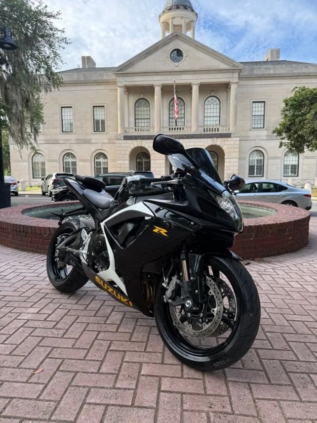 Tallahassee, FL, United States 3 - 18061903