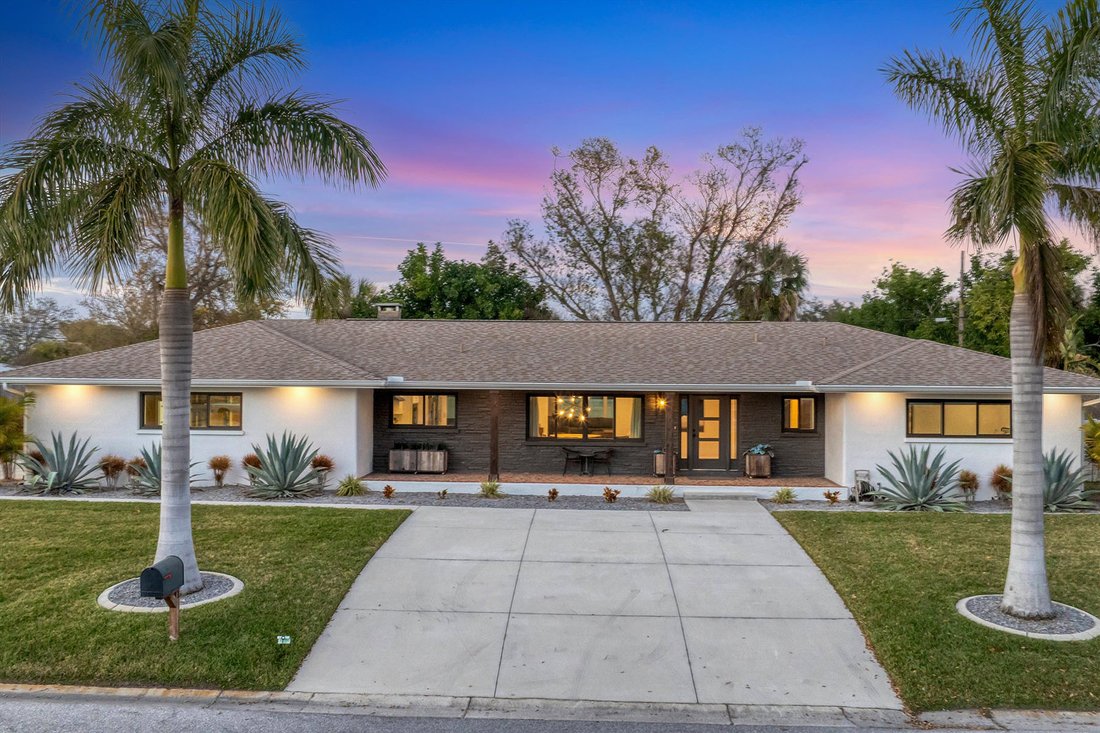 Sarasota, Florida, United States 2 - 18062247
