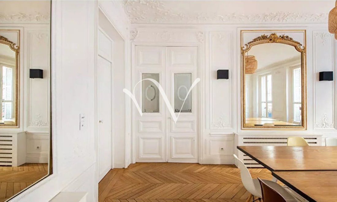 Apartment in Mairie, Paris 8e Arrondissement, Paris 5 - 15181678