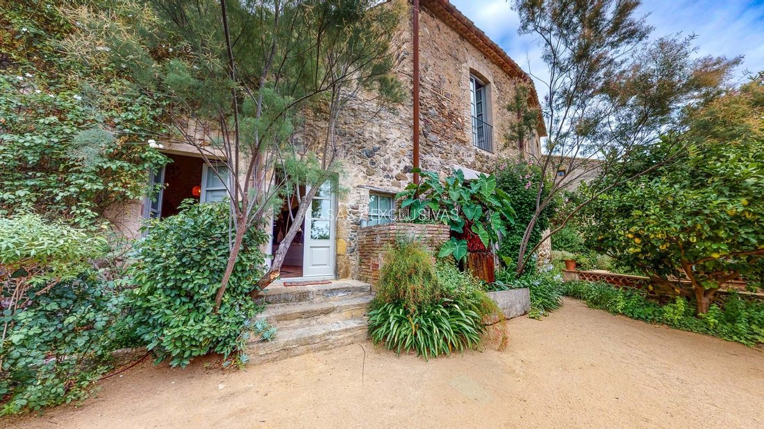 Townhouse in Cruilles, Monells i Sant Sadurni de l'Heura, Catalonia, Spain 2 - 17627095