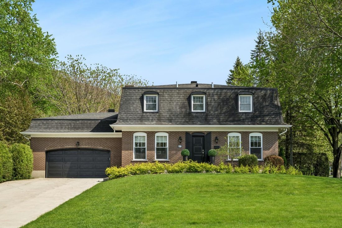 House in Mont-Saint-Hilaire, Quebec, Canada 1 - 17394707