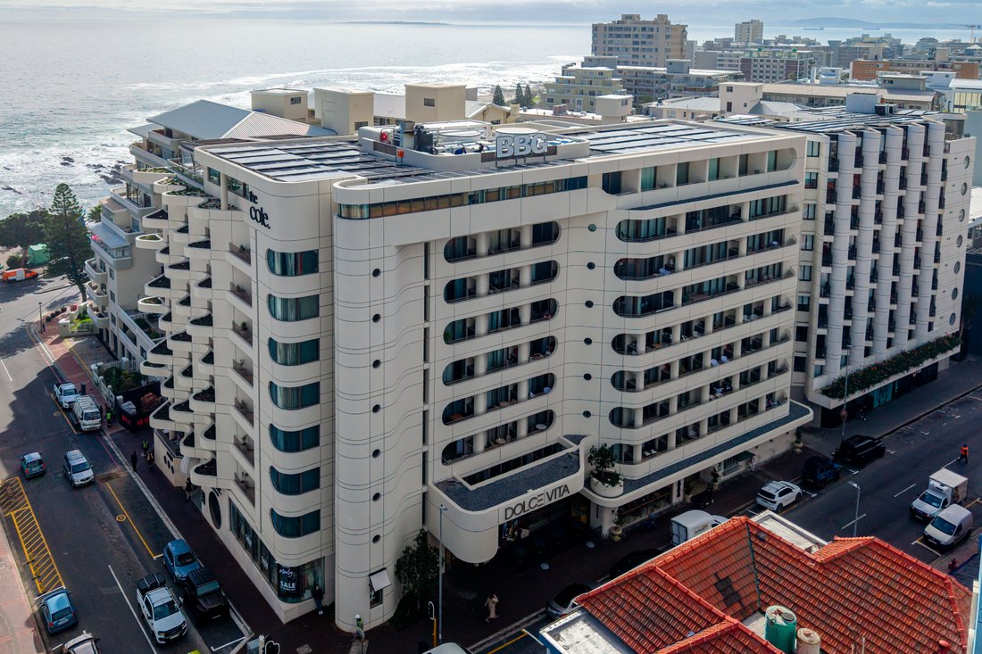 Apartment in Bakoven, Cape Town, South Africa 1 - 18062025