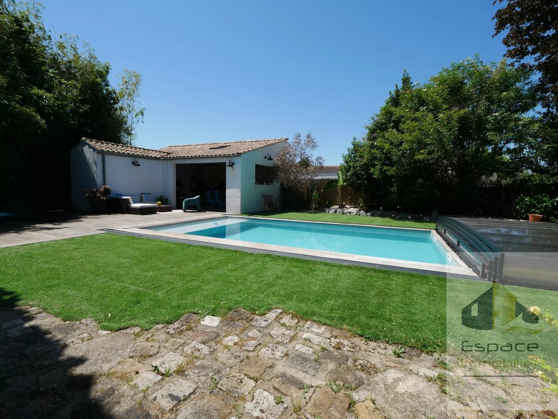 House in Aigrefeuille-d'Aunis, Nouvelle-Aquitaine, France 4 - 18061246