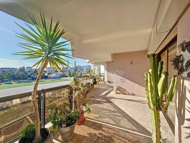 Wohnung in Cannes, Provence-Alpes-Côte d'Azur, Frankreich 3 - 15723150