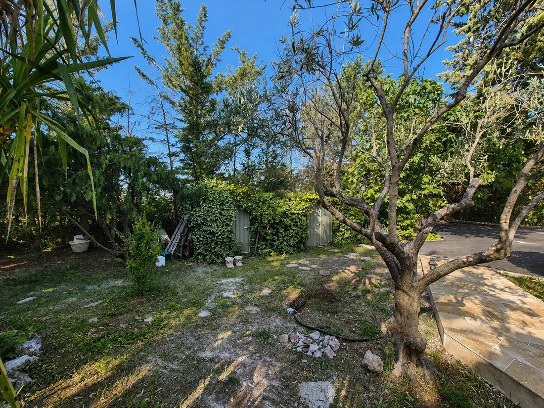 Villa in Le Cannet-des-Maures, Provence-Alpes-Côte d'Azur, Frankreich 5 - 15452573