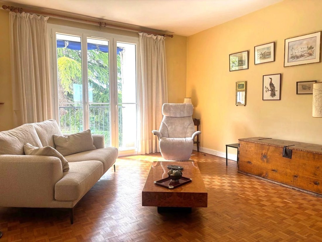Apartment in Bord de Seine, Bougival, France 3 - 18064752