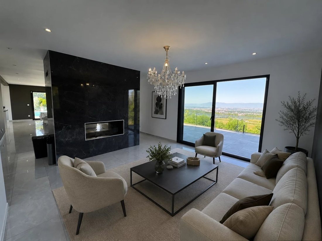 House in Cranves-Sales, Auvergne-Rhône-Alpes, France 4 - 18065444