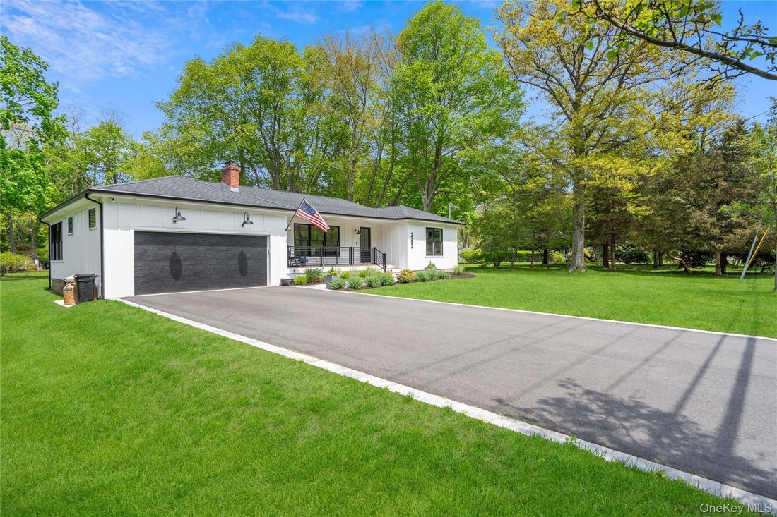 House in Yaphank, New York, United States 3 - 18064003