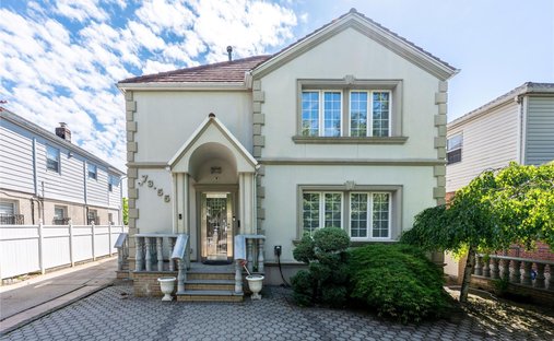 House in New York, New York, United States 1