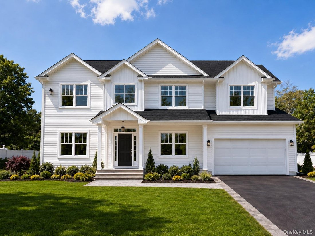 House in Massapequa, New York, United States 1 - 18062690
