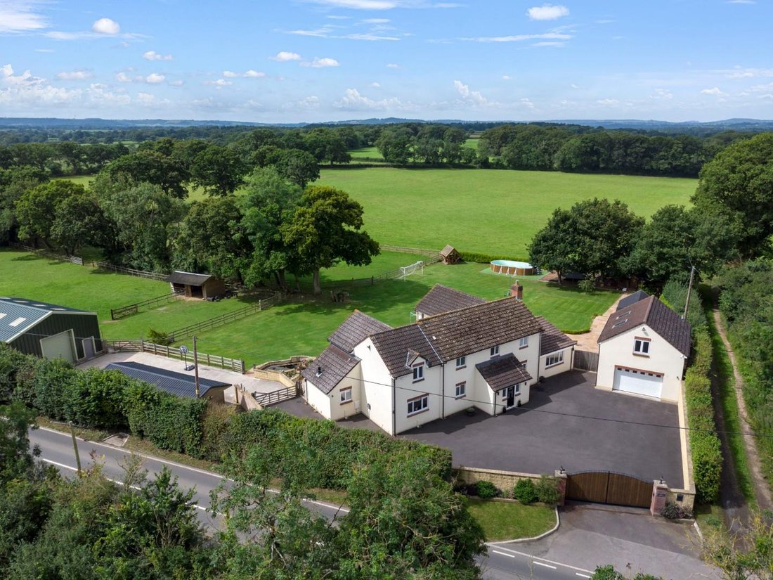 House in Longburton, England 3 - 18062863