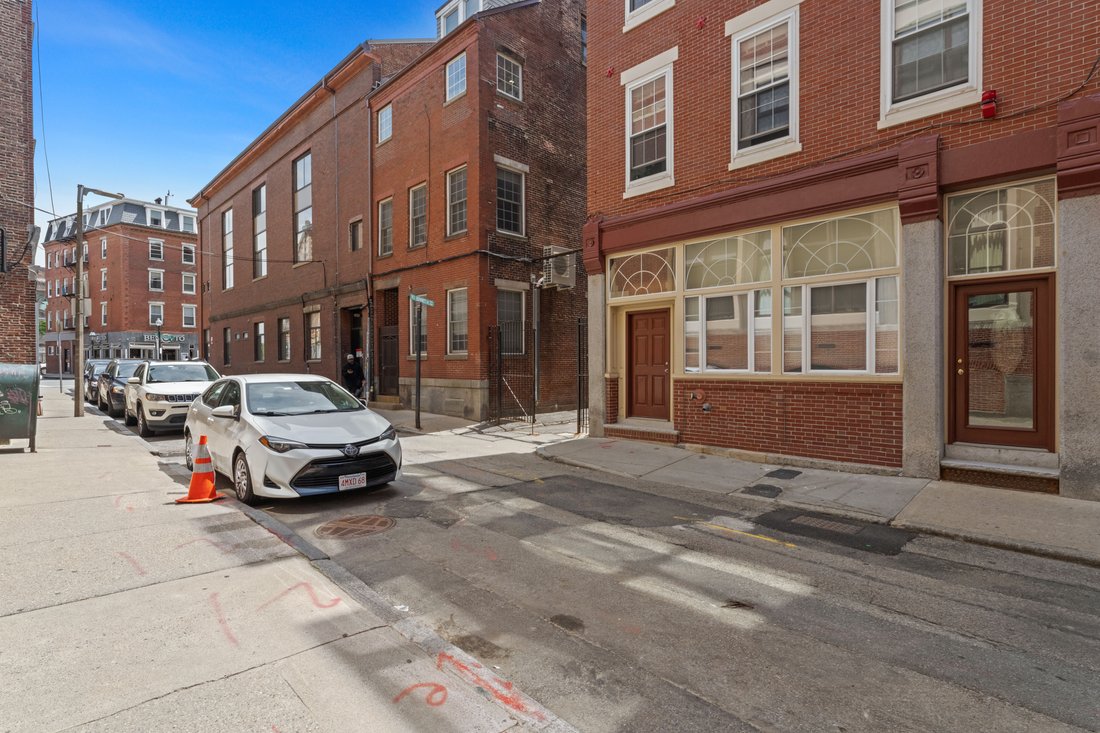 Boston, Massachusetts, United States 5 - 18061983