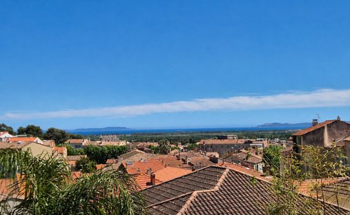 Haus in Hyères, Provence-Alpes-Côte d'Azur, Frankreich 1