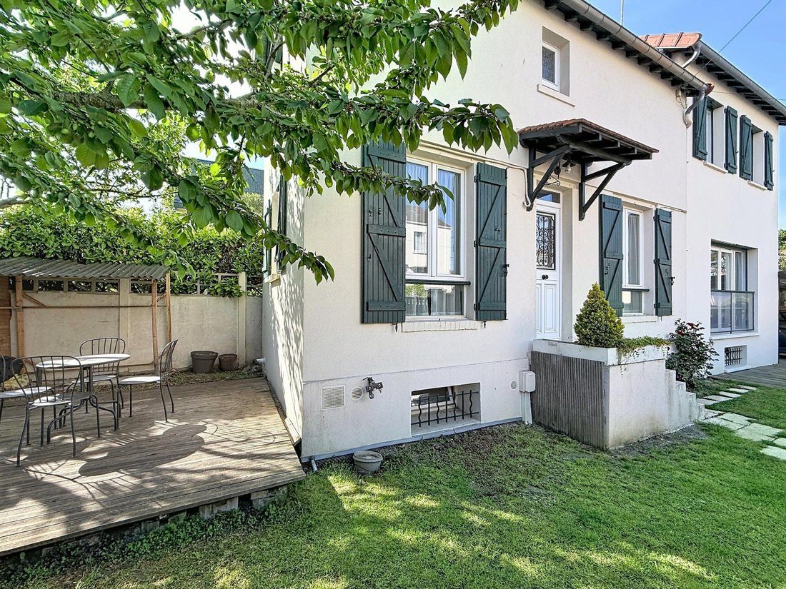 House in Chatou, Ile-de-France, France 2 - 17358489