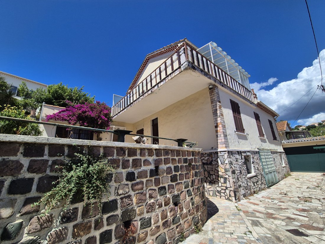 House in Hyeres, Provence-Alpes-Côte d'Azur, France 2 - 18064023