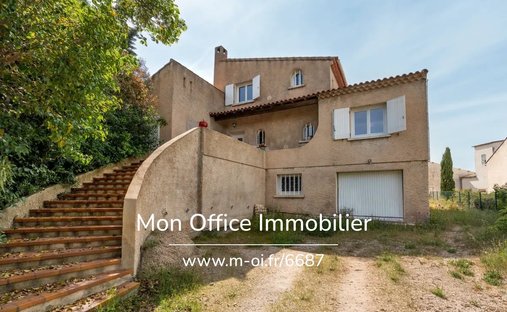 Villa in Jonquieres Est, Berre-l'Etang, France 1