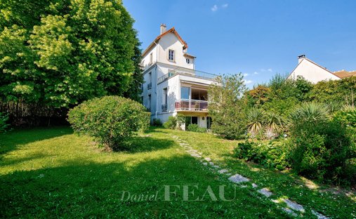 House in Petit Garches, Garches, France 1
