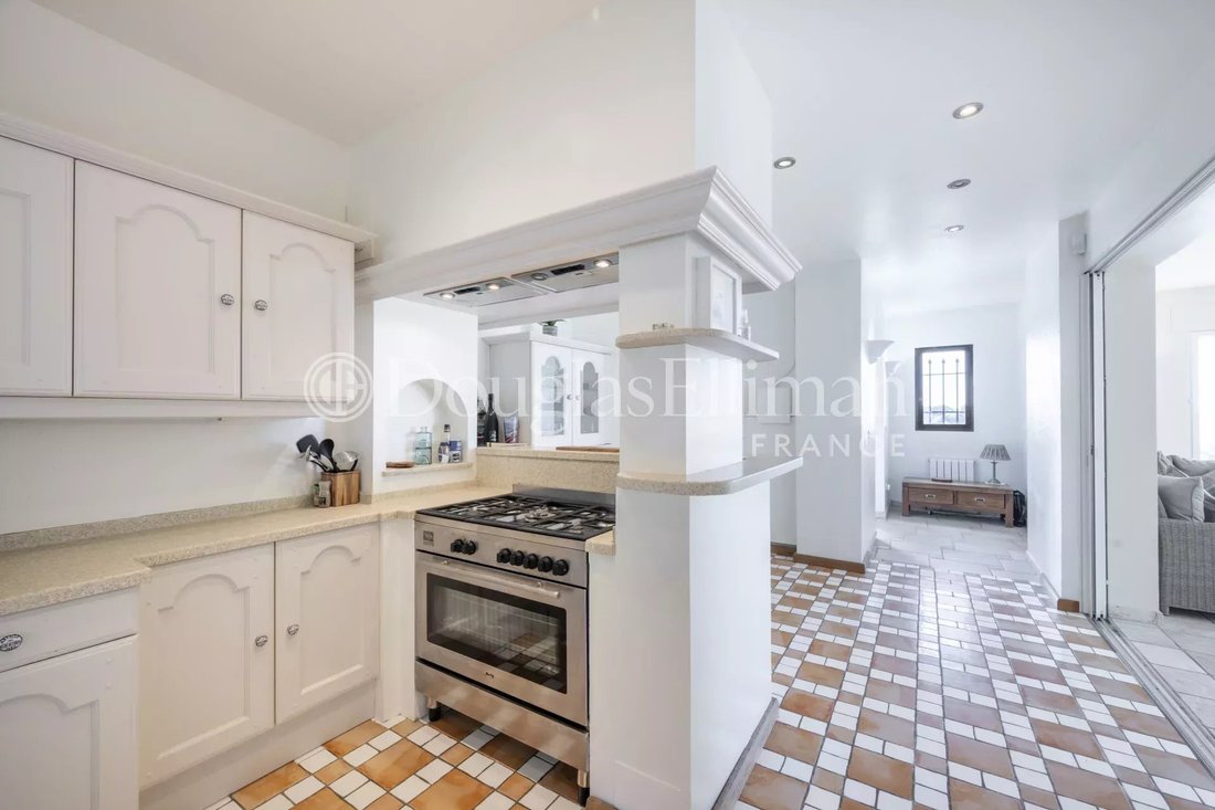 Villa in Châteauneuf-Grasse, Provence-Alpes-Côte d'Azur, France 5 - 16358271
