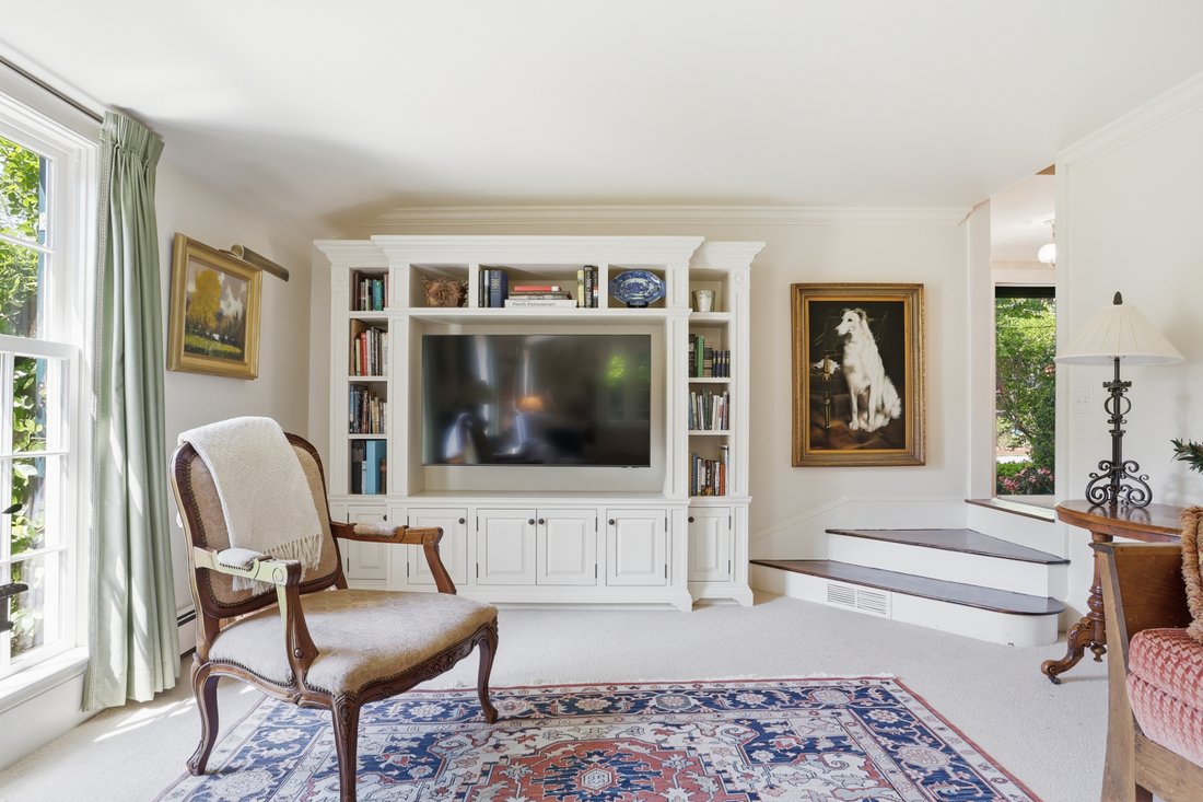 House in Lexington, Massachusetts, United States 4 - 18063696