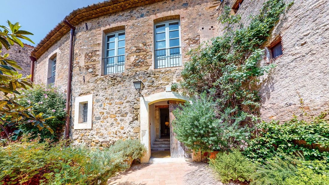 Townhouse in Cruilles, Monells i Sant Sadurni de l'Heura, Catalonia, Spain 1 - 17627095