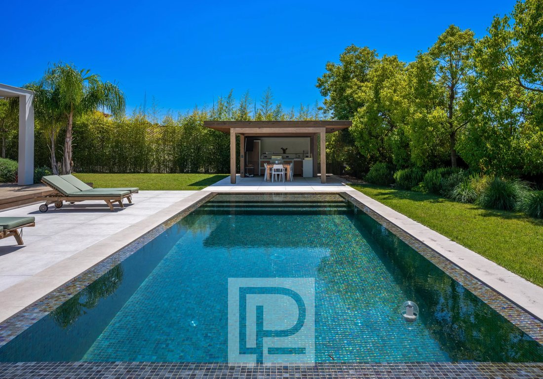 Villa in Mougins, Provence-Alpes-Côte d'Azur, France 3 - 18064496