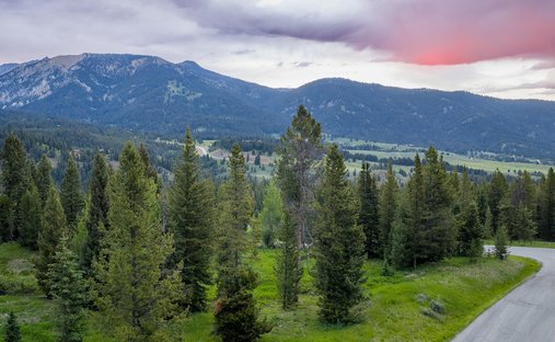 Land in Gallatin Gateway, Montana, United States 1