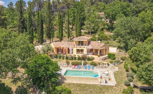 Villa in Salernes, Provence-Alpes-Côte d'Azur, France 1