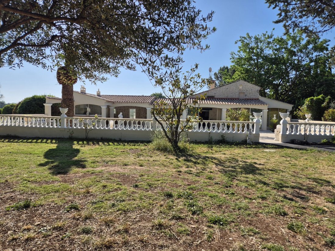 Villa in Le Cannet-des-Maures, Provence-Alpes-Côte d'Azur, Frankreich 2 - 15452573