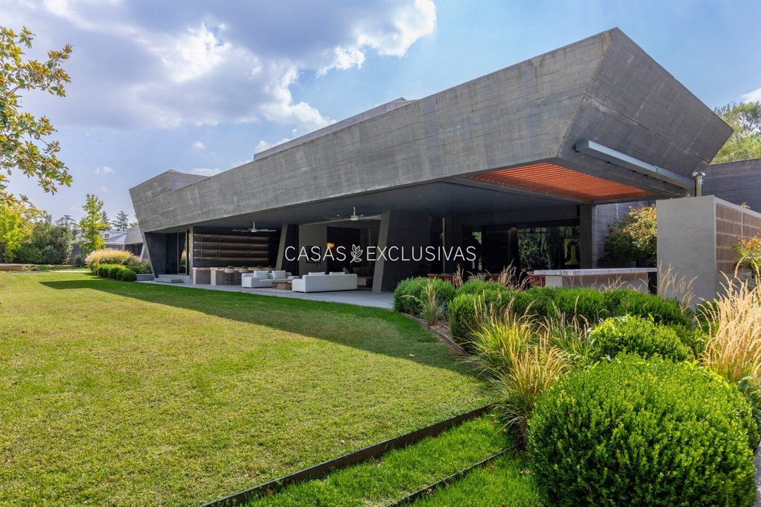 Chalet in Somosaguas, Pozuelo de Alarcon, Comunidad de Madrid 1 - 17332740