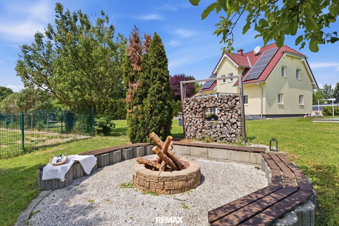 House in Hollabrunn, Lower Austria, Austria 1 - 18061977