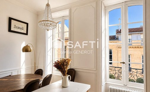 Apartamento en Hôtel de Ville-Quinconce-Saint Seurin-Fondaudège, Burdeos, Francia 1