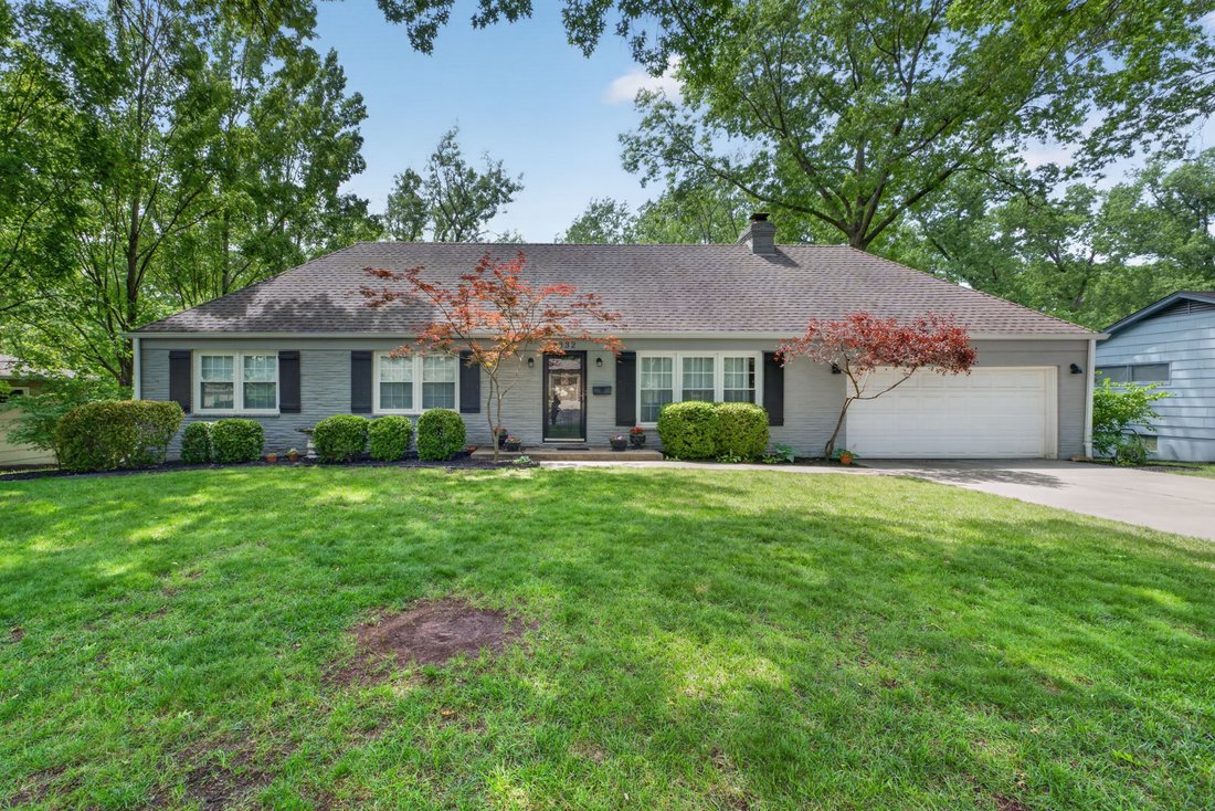 House in Leawood, Kansas, United States 1 - 18061986