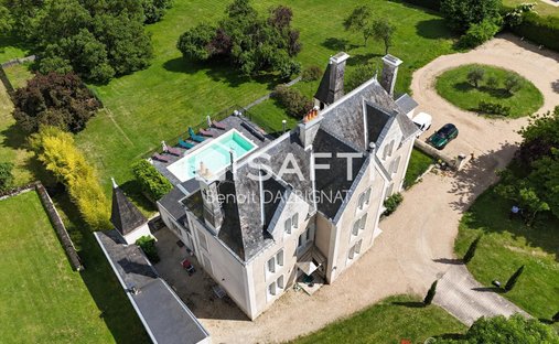 Maison à Chinon, Centre-Val de Loire, France 1