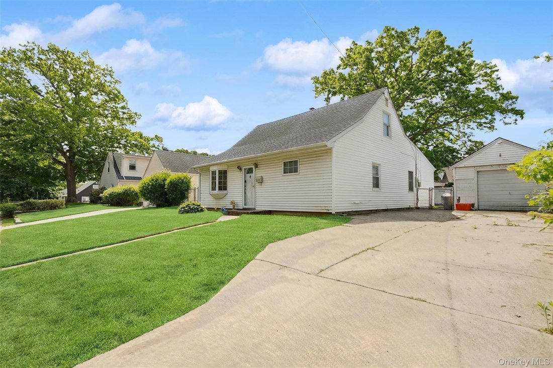 House in West Hempstead, New York, United States 2 - 18063748