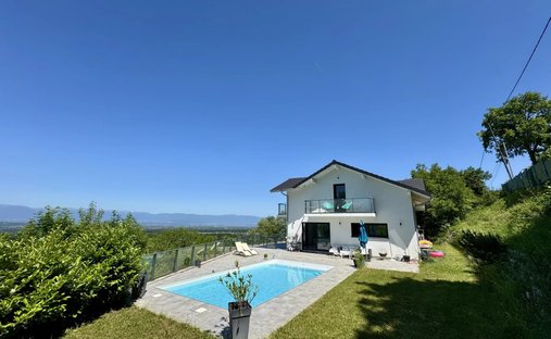 House in Cranves-Sales, Auvergne-Rhône-Alpes, France 1