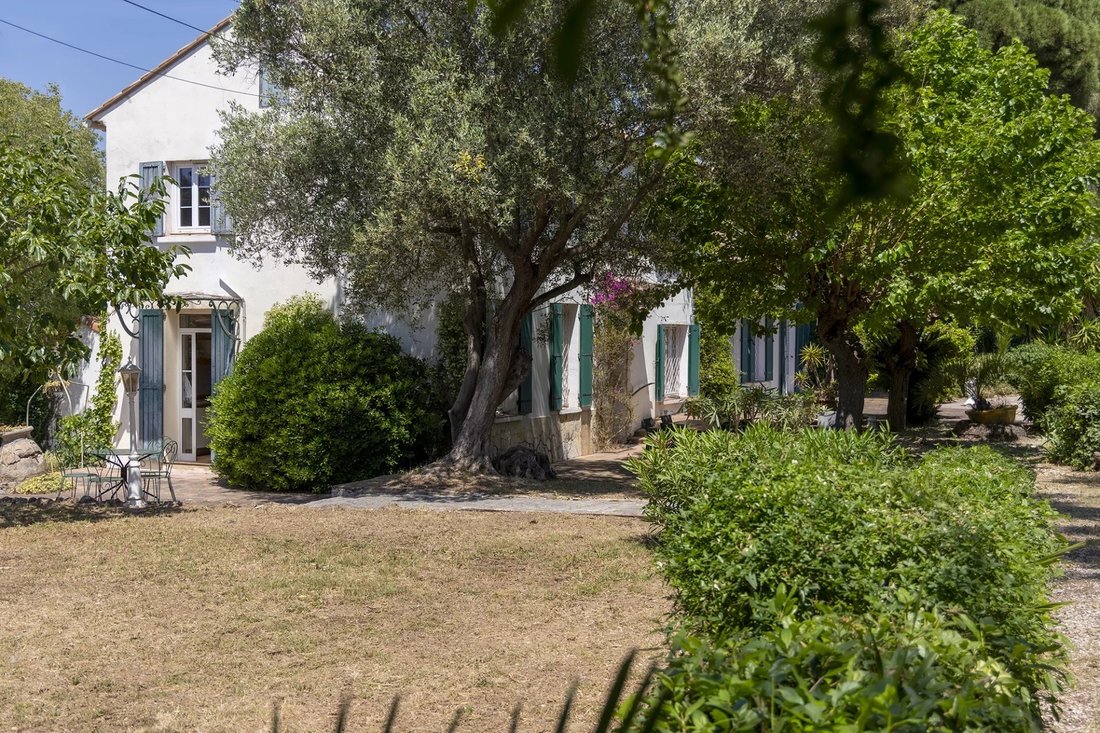 House in Toulon, Provence-Alpes-Côte d'Azur, France 3 - 18064184