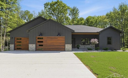 House in Midland, Michigan, United States 1