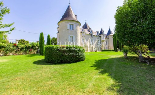 Schloss in Brantôme, Brantôme en Périgord, Frankreich 1