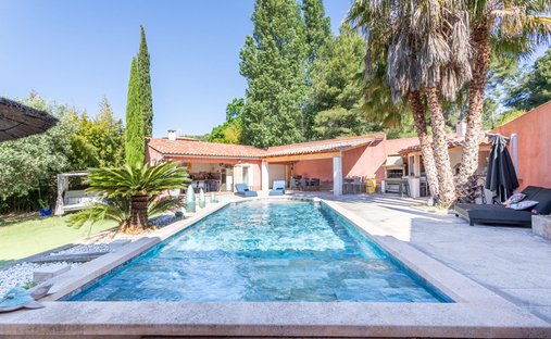 Villa in Plaine de Courouche, Martigues, France 1