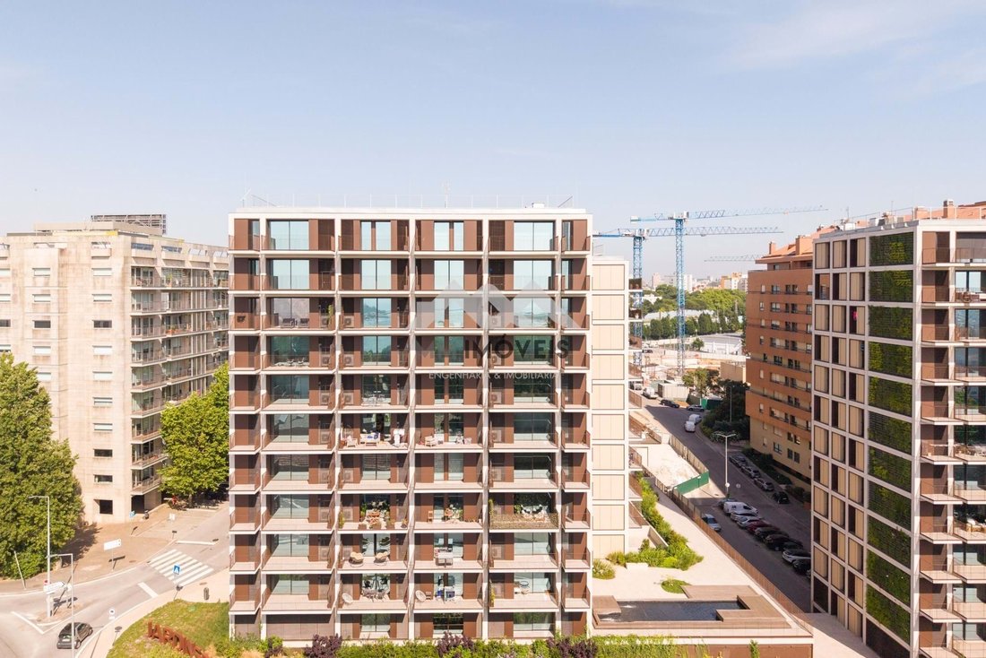 Apartment in Santa Marinha e Sao Pedro da Afurada, Porto District, Portugal 2 - 18062072