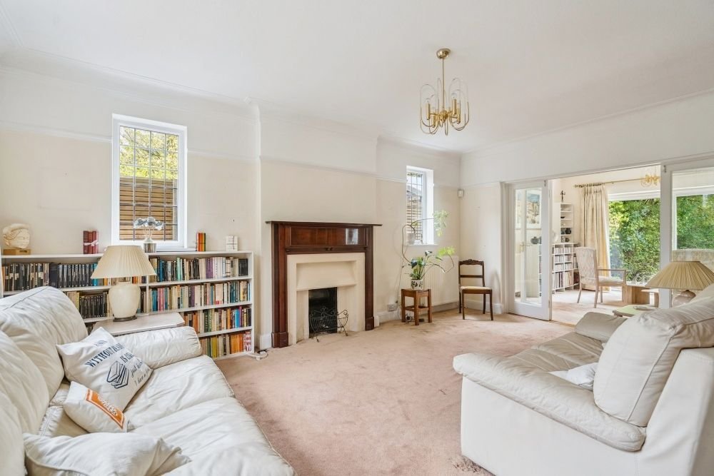 House in Eastcote, Hillingdon, England 2 - 18062869